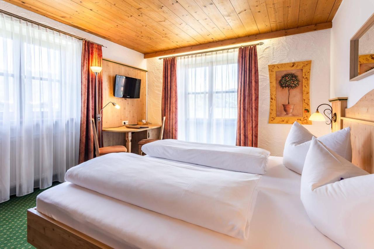 Das Maximilian - Feines Landhotel Am Шлирзее Екстериор снимка